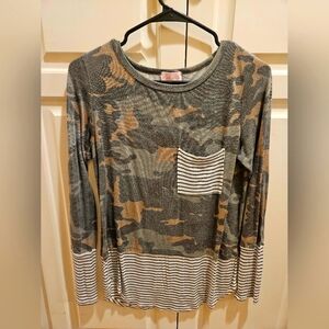 Pink Lily Gray Top Longsleeve